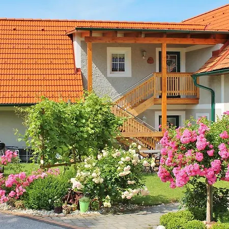 Obst&gästehof Brandl *