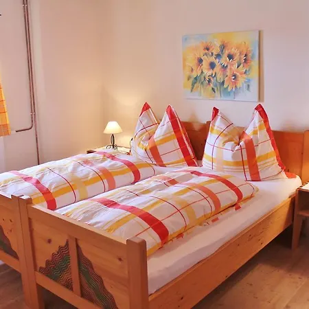 Obst & Gastehof Brandl Farm stay