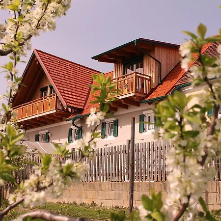 Farm stay Obst & Gastehof Brandl *