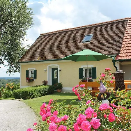 Bauernhof Obst&gästehof Brandl Hartmannsdorf