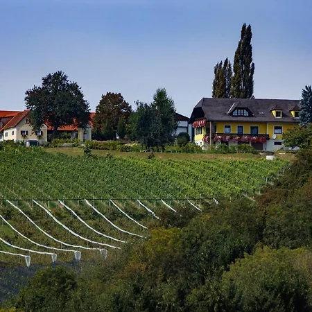 Farm stay Obst & Gastehof Brandl