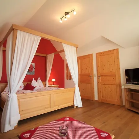 Obst&gästehof Brandl *