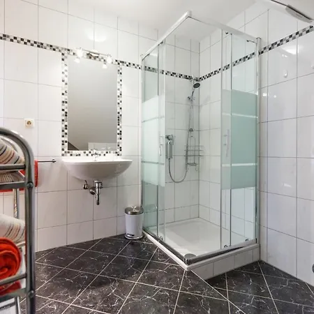 Obst & Gastehof Brandl Farm stay *